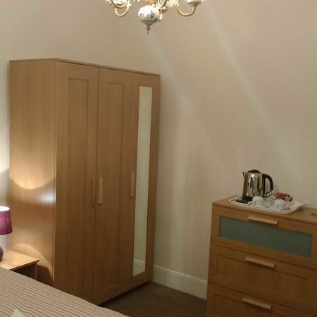 Acton Lodge Guest House London Bagian luar foto