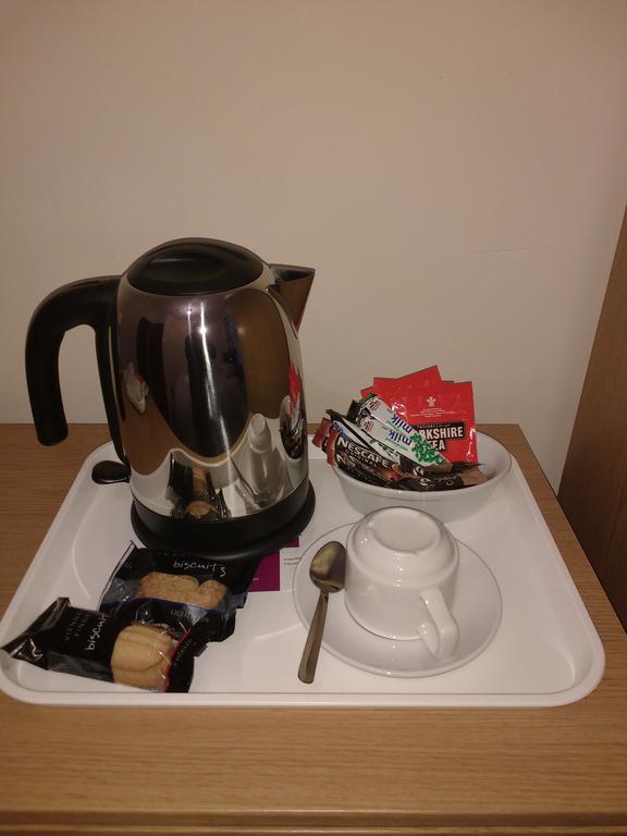 Acton Lodge Guest House London Bagian luar foto